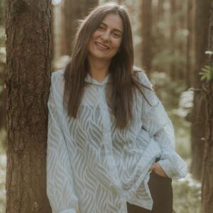 Fotogrāfe un video veidotāja